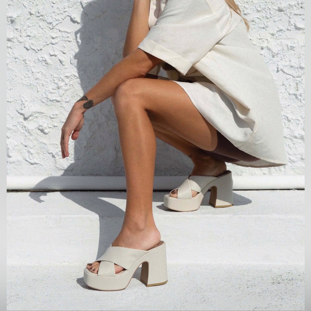 DOLCE VITA Wonder Heels Ivory - Size 7 & 7 1/2